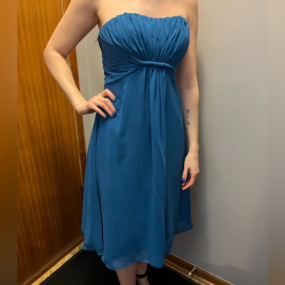 Grad/Prom/Bridesmaid Dress - Picture 6 of 11